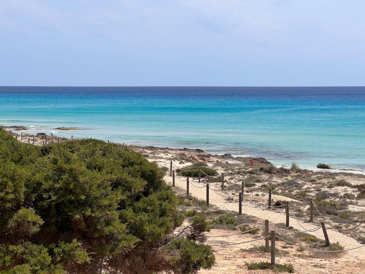 Вілла Arenas Del Mar Formentera Es Arenals Екстер'єр фото
